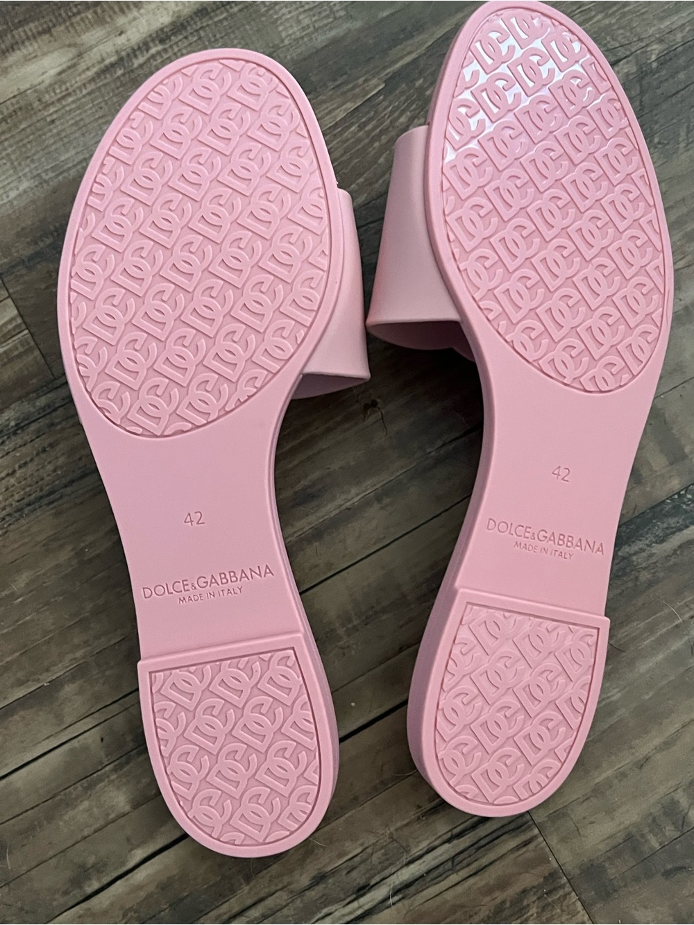 Dolce & Gabbana Pastel Pink DG Logo Slide Sandals - Picture 3 of 3